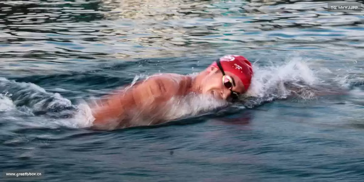 星空(中国)xingkong科技股份有限公司🥏飞盘腾空而起,传递的是快乐与运动的默契!